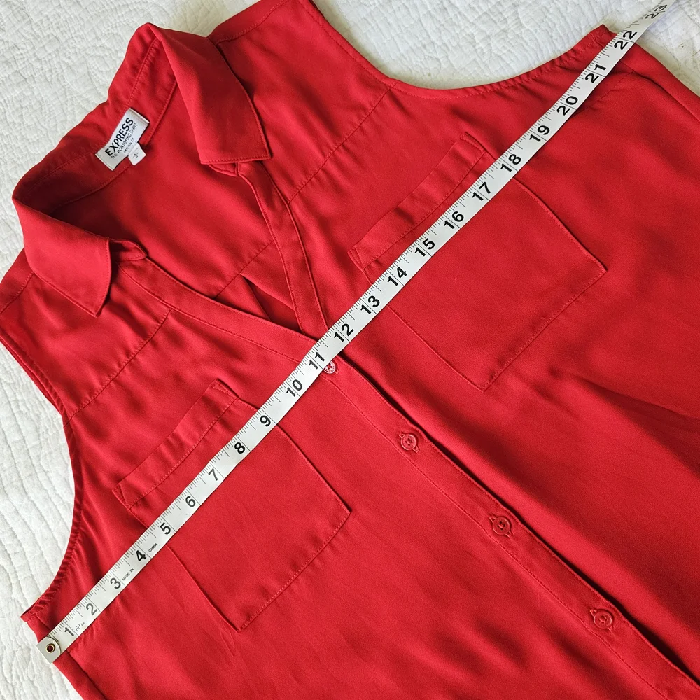 Express Red Sleeveless Blouse - Picture 3 of 6